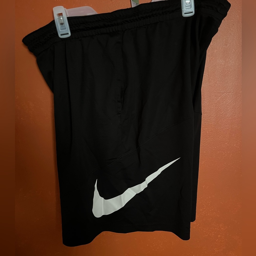 Men’s black Nike basketball shorts